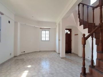 TRIPEX 5 AMBIENTES. LANUS OESTE