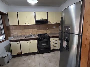 AMPLIO PH EN LANUS OESTE CON TERRAZA