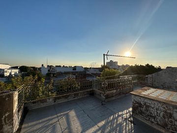 AMPLIO PH EN LANUS OESTE CON TERRAZA