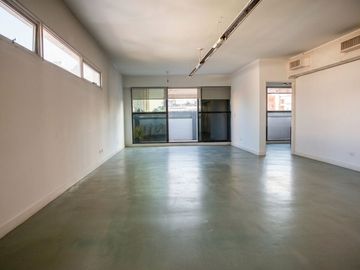 Venta Oficina Piso 12 Único Balcón y Cochera Nuñez