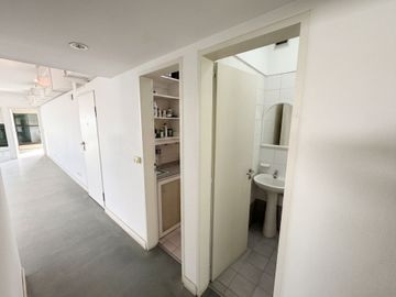 Venta Oficina Piso 12 Único Balcón y Cochera Nuñez