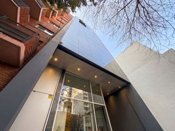 Venta Oficina Piso 12 Único Balcón y Cochera Nuñez