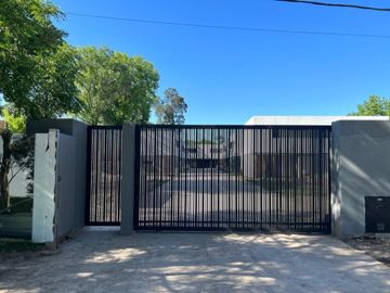 Venta casa 3 dormitorios Villa Sofia, Fisherton.