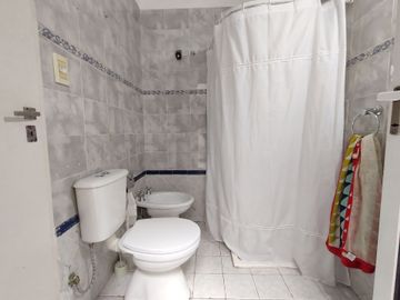 VENTA PH 2 AMB RECICLADO SIN EXPENSAS COLEGIALES