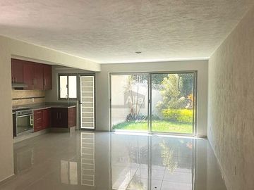 CASA EN RENTA CERCA DEL CENTINELA
