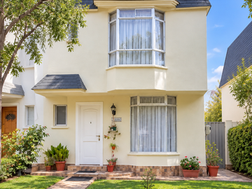 CASA EN VENTA  ALTO LO PLANELLA  DEHESA DE LA VIÑA PUENTE