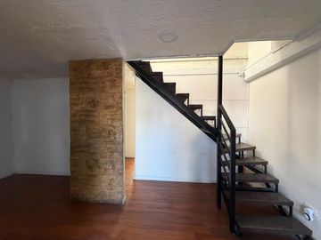 VENDE CASA  3D 1B METRO LO CRUZAT QUILICURA