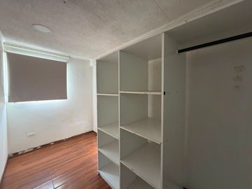 VENDE CASA  3D 1B METRO LO CRUZAT QUILICURA