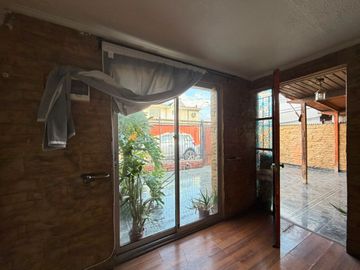 VENDE CASA  3D 1B METRO LO CRUZAT QUILICURA