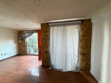 VENDE CASA  3D 1B METRO LO CRUZAT QUILICURA