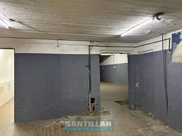 AMPLIO GALPÓN EN ALQUILER