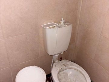 AMPLIO GALPÓN EN ALQUILER