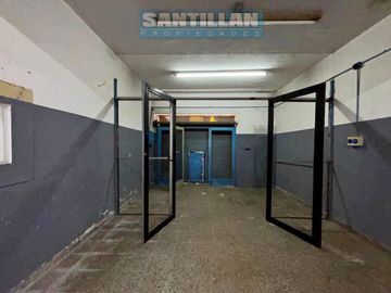 AMPLIO GALPÓN EN ALQUILER