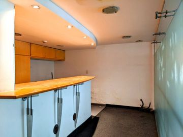 Alquiler Oficina Comercial Av.RoqueSaenzPeña 1149