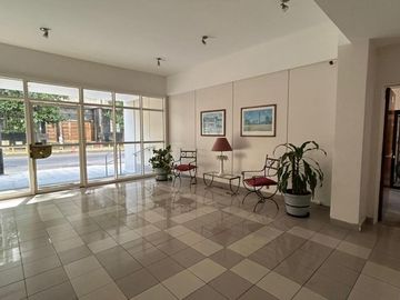 VENTA 4 AMB C/COCHERA EN FLORES