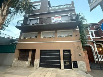 PH VENTA 4 AMBIENTES FLORES TERRAZA Y COCHERA