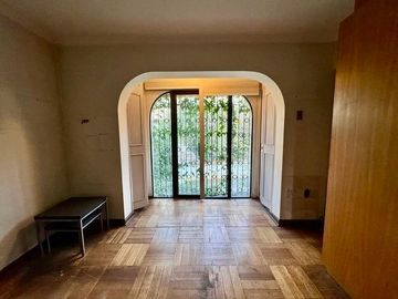 CASA DE TRES PISOS, 3D 3B UBICADA EN CONDOMINIO LA VIÑITA