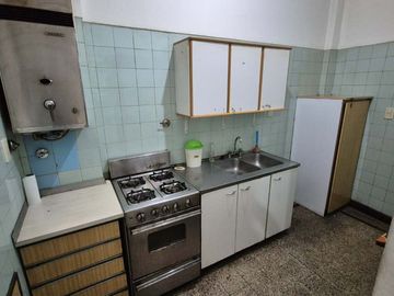 Venta departamento 4 amb dependencia