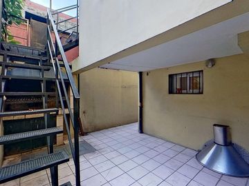 VENTA CASA FLORES 4AMB .2 TERRAZAS+PARRILLA