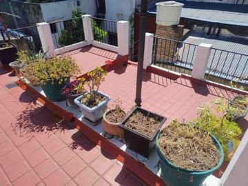 VENTA CASA FLORES 4AMB .2 TERRAZAS+PARRILLA