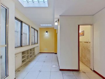 VENTA CASA FLORES 4AMB .2 TERRAZAS+PARRILLA
