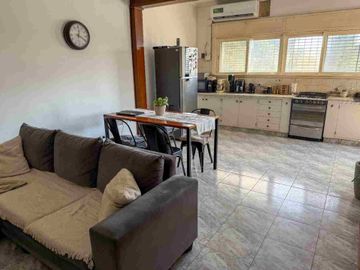 VENTA LOCAL CON PH 4 AMBIENTES CON LOCAL TEMPERLEY