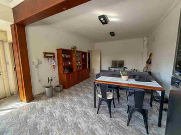 VENTA LOCAL CON PH 4 AMBIENTES CON LOCAL TEMPERLEY