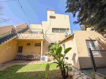 VENTA LOCAL CON PH 4 AMBIENTES CON LOCAL TEMPERLEY