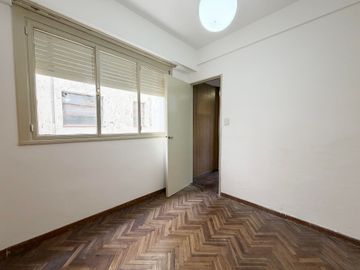 Venta depto 4amb Flores con Balcon
