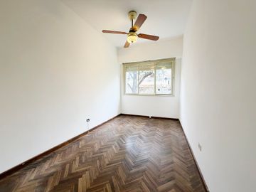 Venta depto 4amb Flores con Balcon
