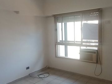 EN VENTA DEPTO 2 AMBIENTES CON BALCÓN - CABALLITO