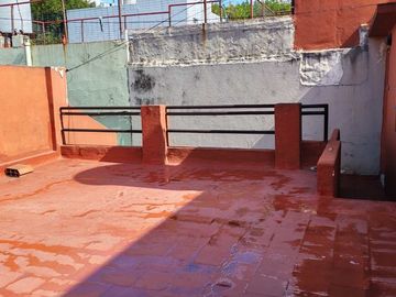 VENTA- PH-3 AMBIENTES- TERRAZA- A REFACCIONAR
