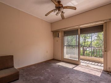 VENTA-5 AMBIENTES- CON PATIO- VILLA LUGANO