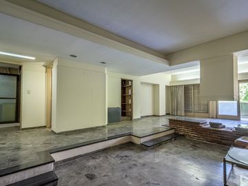 VENTA-5 AMBIENTES- CON PATIO- VILLA LUGANO