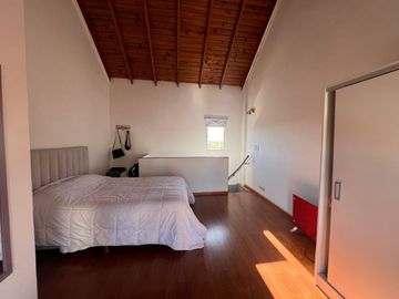 PH DOS AMBIENTES EN VENTA EN REMEDIOS DE ESCALADA