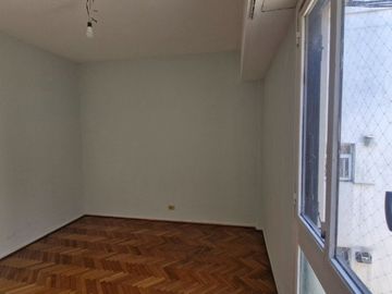 Venta Departamento 3 ambientes, todo Sol Balvanera
