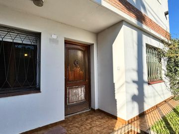 VENTA PH TIPO CASA 4 AMB OLIVOS  JARDIN QUINCHO