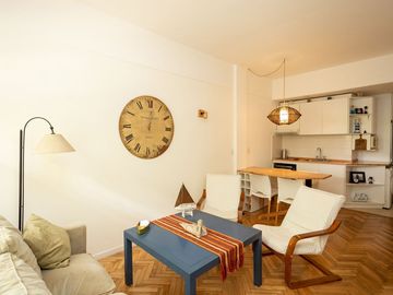 VENTA DEPTO 2 AMB. REFACCIONADO  ACASSUSO