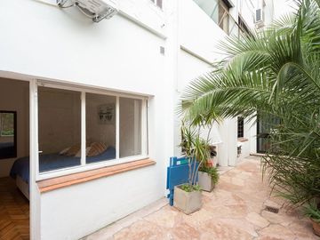 VENTA DEPTO 2 AMB. REFACCIONADO  ACASSUSO