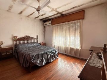 CASA EN VENTA 3 DORMITORIOS BARRIO BELGRANO