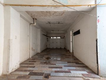 VENTA CASA A REFACCIONAR EN BARRIO SARMIENTO