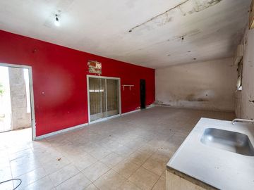 VENTA CASA A REFACCIONAR EN BARRIO SARMIENTO
