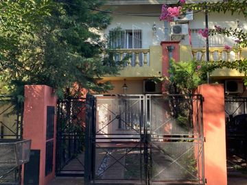Venta triplex 4 ambientes Martin Coronado permuta