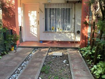 Venta triplex 4 ambientes Martin Coronado permuta