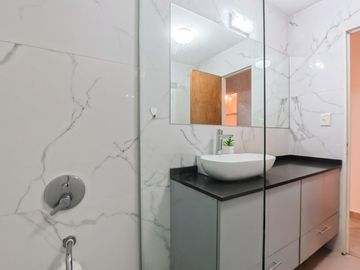 VENTA DPTO 4 AMB en DEVOTO R / COCHERA / RECICLADO