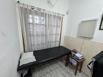 VENTA CASA DE 6 AMBIENTES EN MARTINEZ