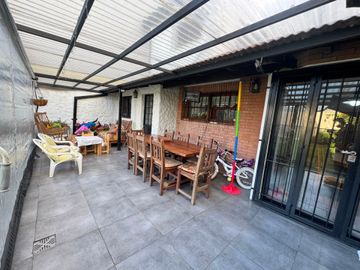 VENTA CASA DE 6 AMBIENTES EN MARTINEZ
