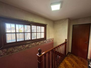 VENTA CASA DE 6 AMBIENTES EN MARTINEZ