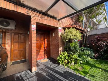 VENTA CASA DE 6 AMBIENTES EN MARTINEZ