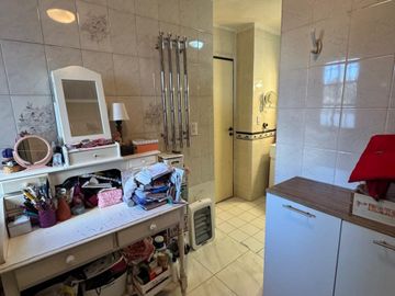 VENTA CASA DE 6 AMBIENTES EN MARTINEZ